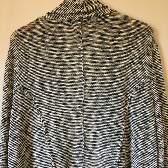 Marled Monochrome Handkerchief Hem Open Cardigan - Picture 7 of 13